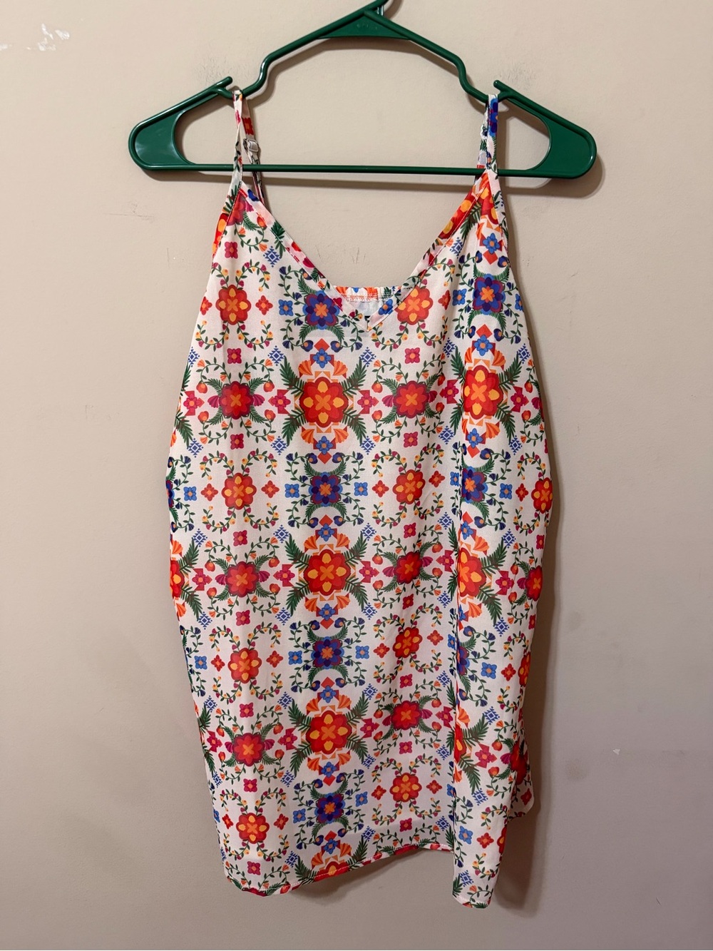 Merigold Kiss xl tunic White geometric floral adjustable spaghetti straps lined